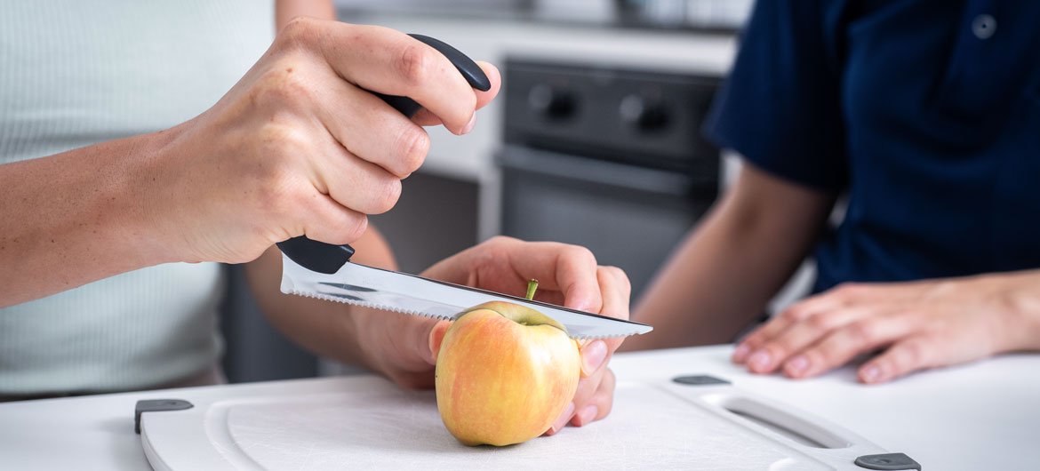 Ergotherapie Hand mit Schiene